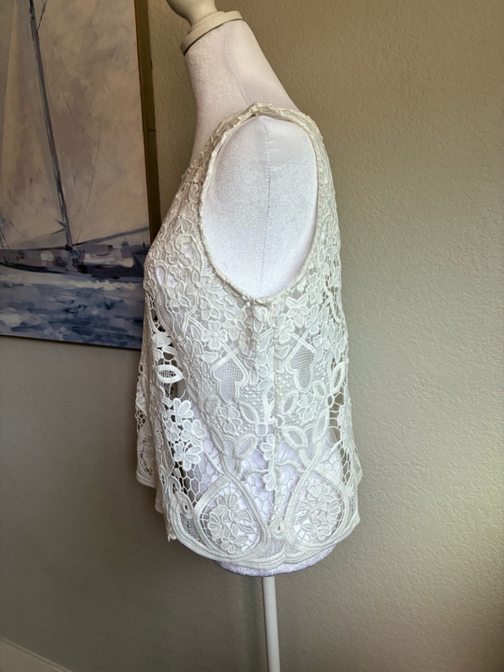 Acemi Lace Sleeveless Tank Top in Cream Size Medium - Picture 4 of 7